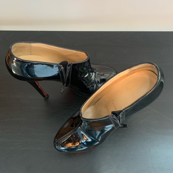 Louis Vuitton - Picture 2 of 4